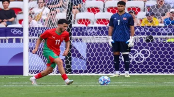 صراع بين أندية الدوري الإنجليزي للتعاقد مع اللاعب زكرياء الواحدي